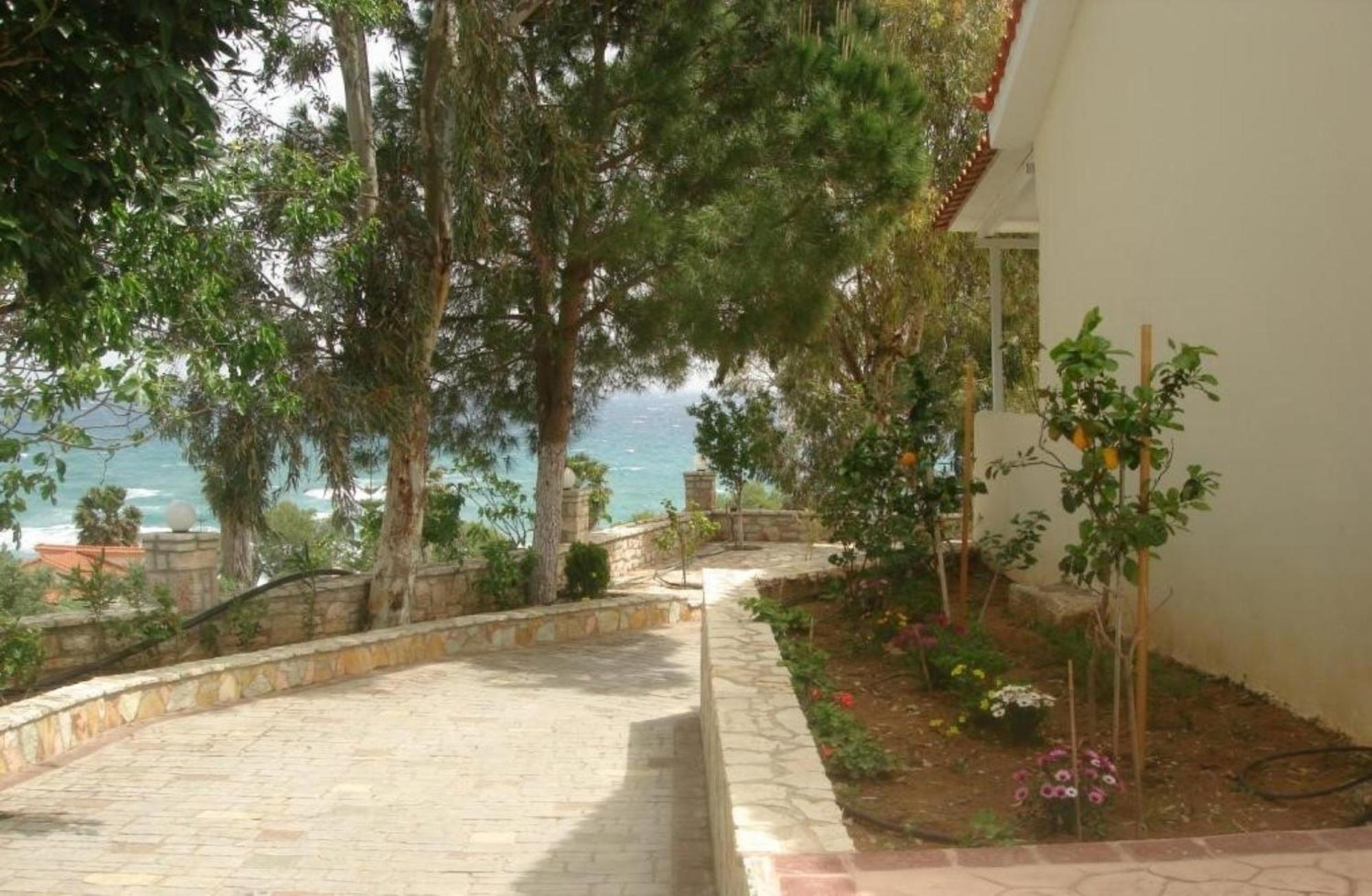 Pansion Koroni Hotel Exterior photo