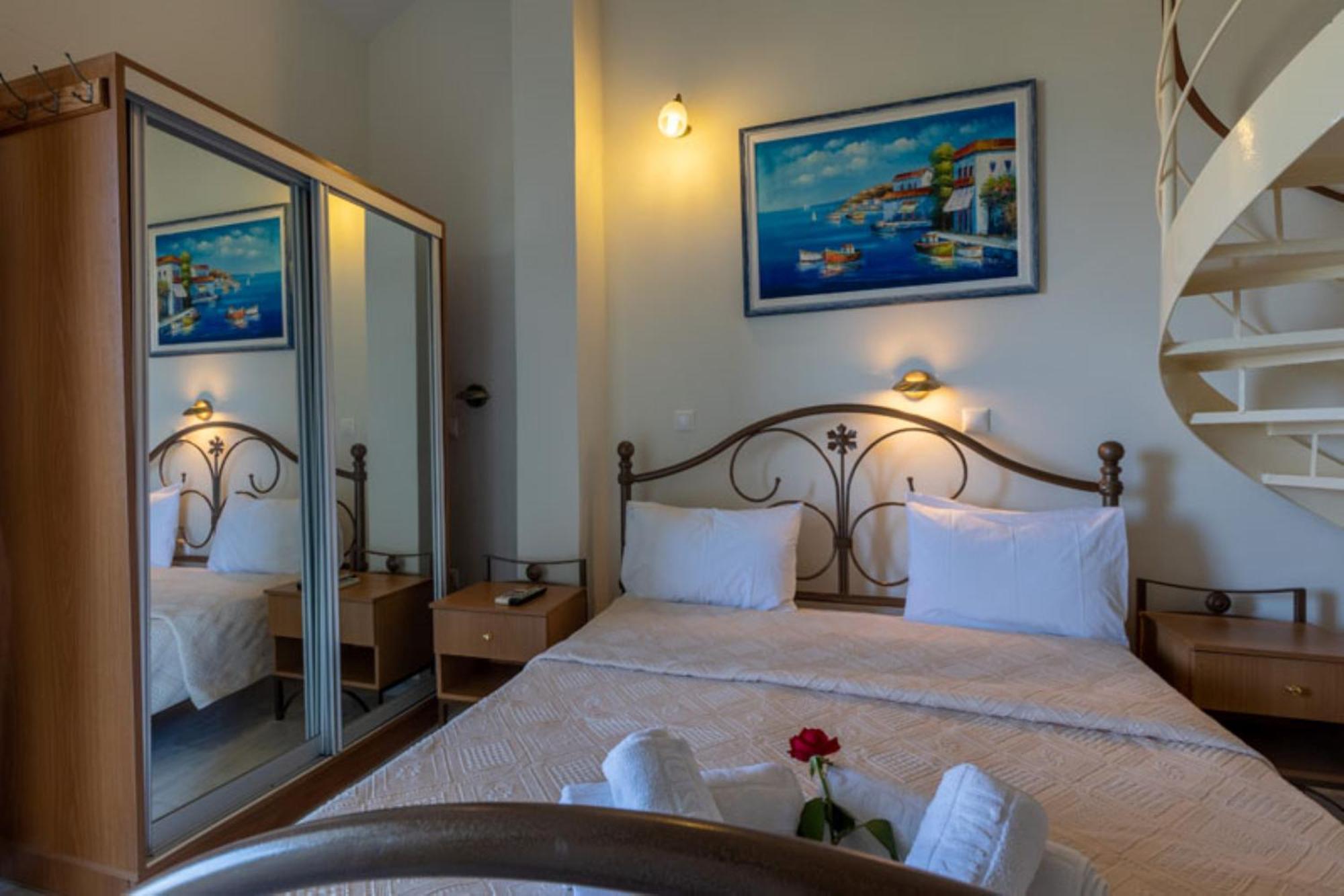 Pansion Koroni L'Antic Hotel Exterior photo